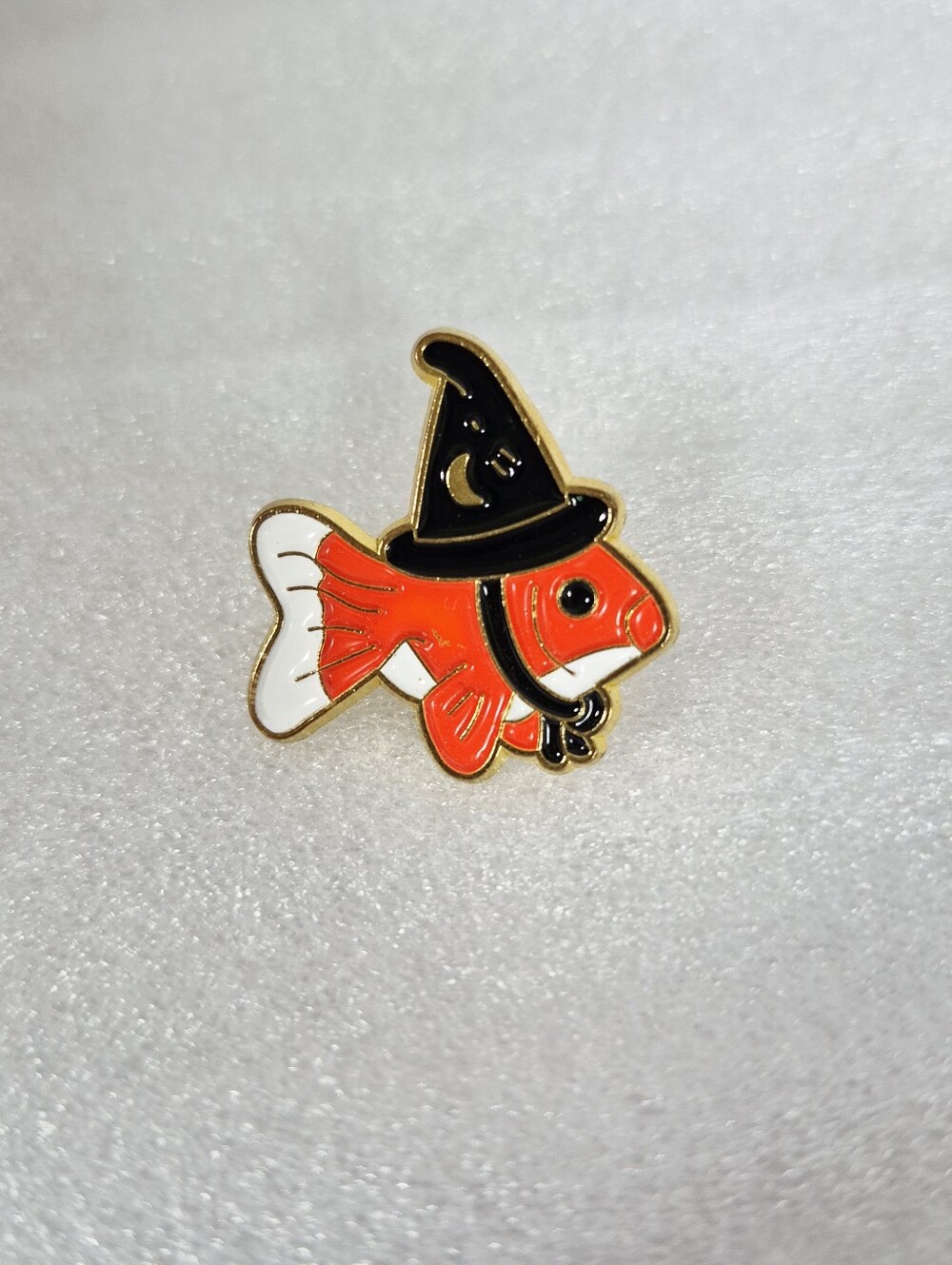 5/$25 Goldfish Witch Pin